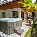 Kloucka Villa *