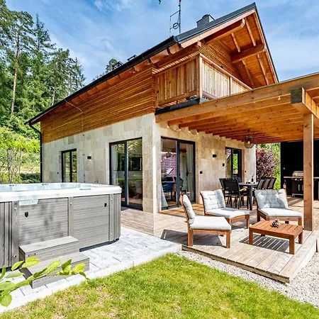 Kloucka Villa *